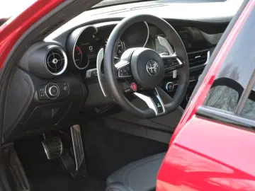 Giulia Quadrifoglio*ACC*Carbon*PogeaRacing*589PS