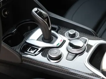 Giulia Quadrifoglio*ACC*Carbon*PogeaRacing*589PS