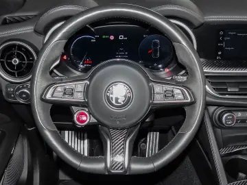 Stelvio Quadrifoglio Q4 Navi Leder Digitales Coc