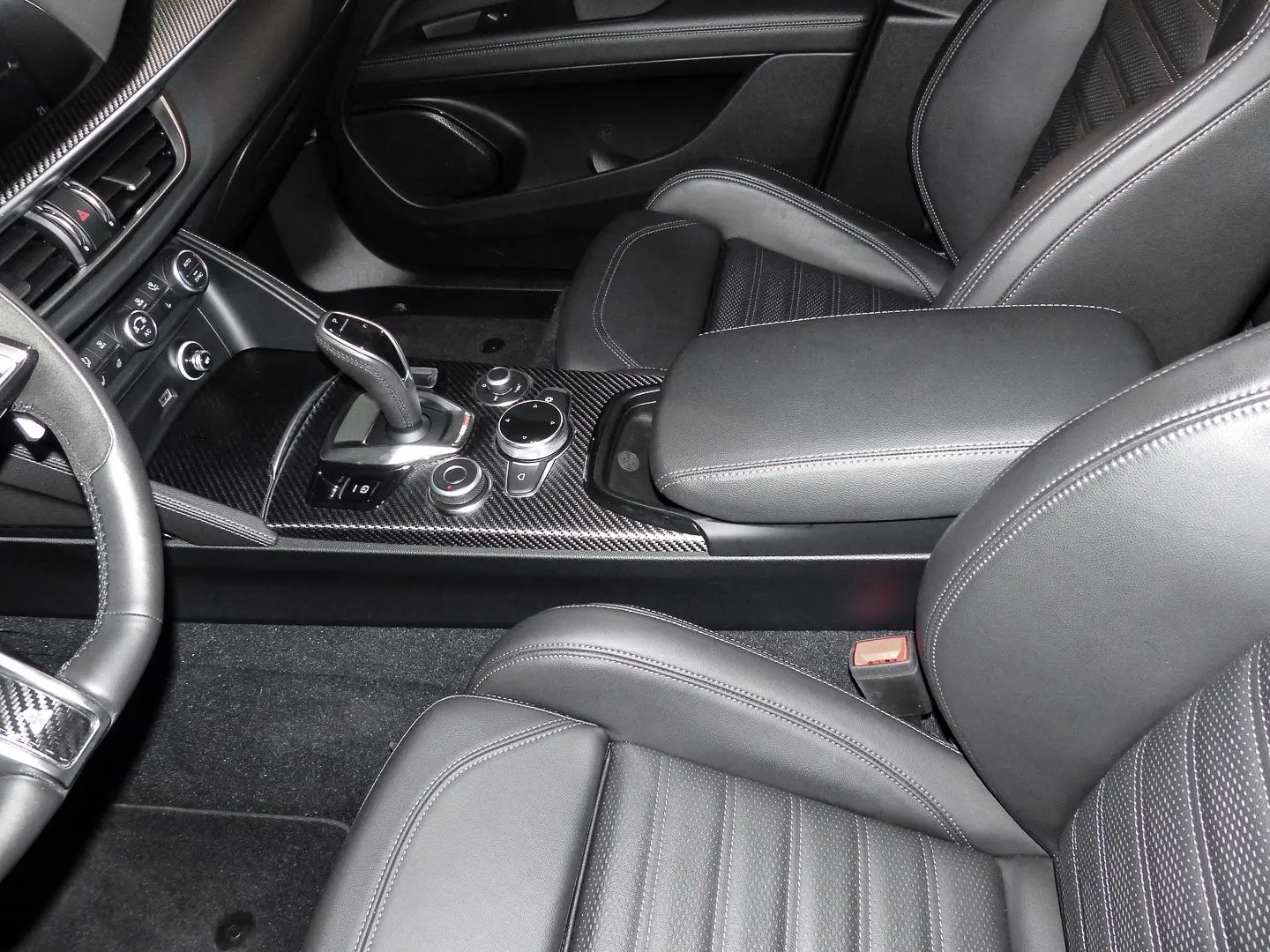Stelvio Quadrifoglio Q4 Navi Leder Digitales Coc