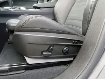 Stelvio Quadrifoglio Q4 elektr. Sitzverst+Memory