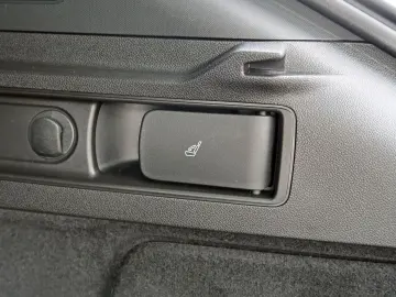 Stelvio Quadrifoglio Q4 elektr. Sitzverst+Memory
