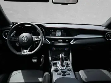 Stelvio Competizione MY23 2.0 Turbo 16V AT8-Q4