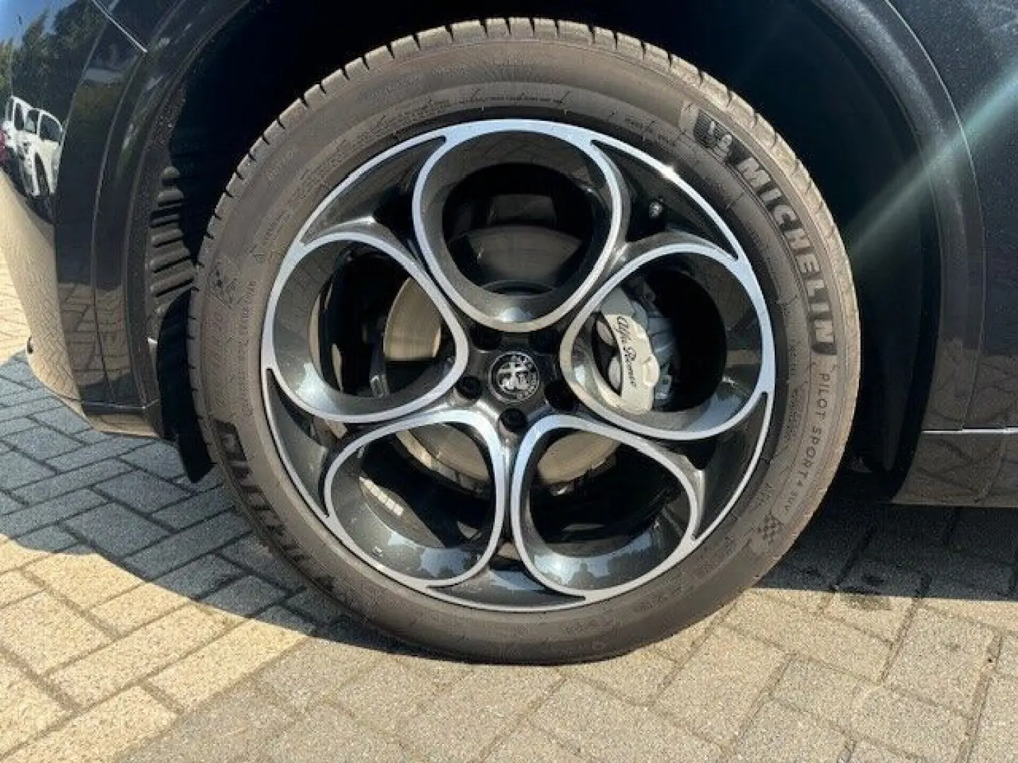 Stelvio 2.0 Turbo 16V Veloce Q4 Assistenz Keyles