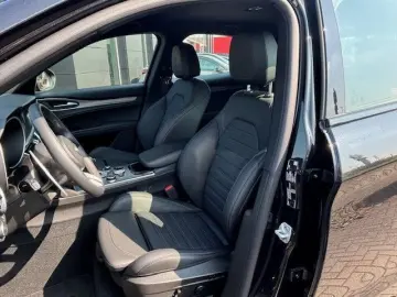 Stelvio 2.0 Turbo 16V Veloce Q4 Assistenz Keyles