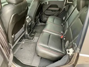 Wrangler Rubicon 4x4 2.0 T-GDI AT/Allw/LED/Navi/