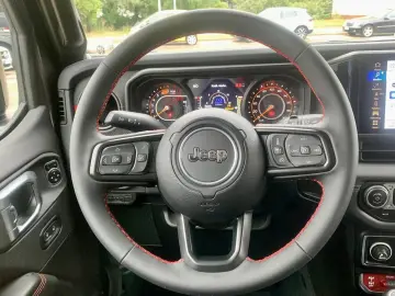 Wrangler Rubicon 4x4 2.0 T-GDI AT/Allw/LED/Navi/