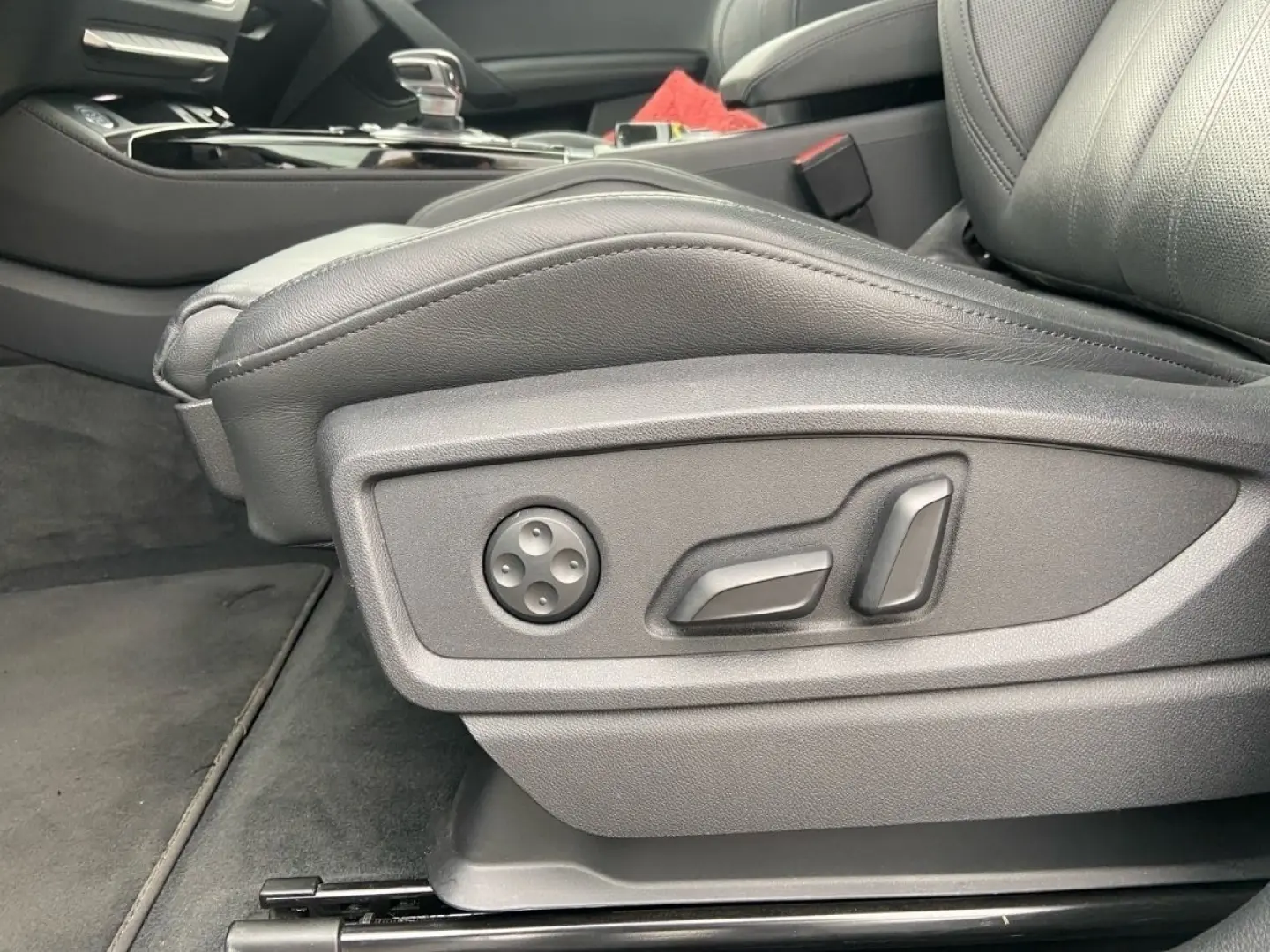Q5 quattro S line Panodach AHK Navi LED Leder
