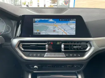 M440i xDrive Gran Coupé Kamera DAB H&K ACC LED