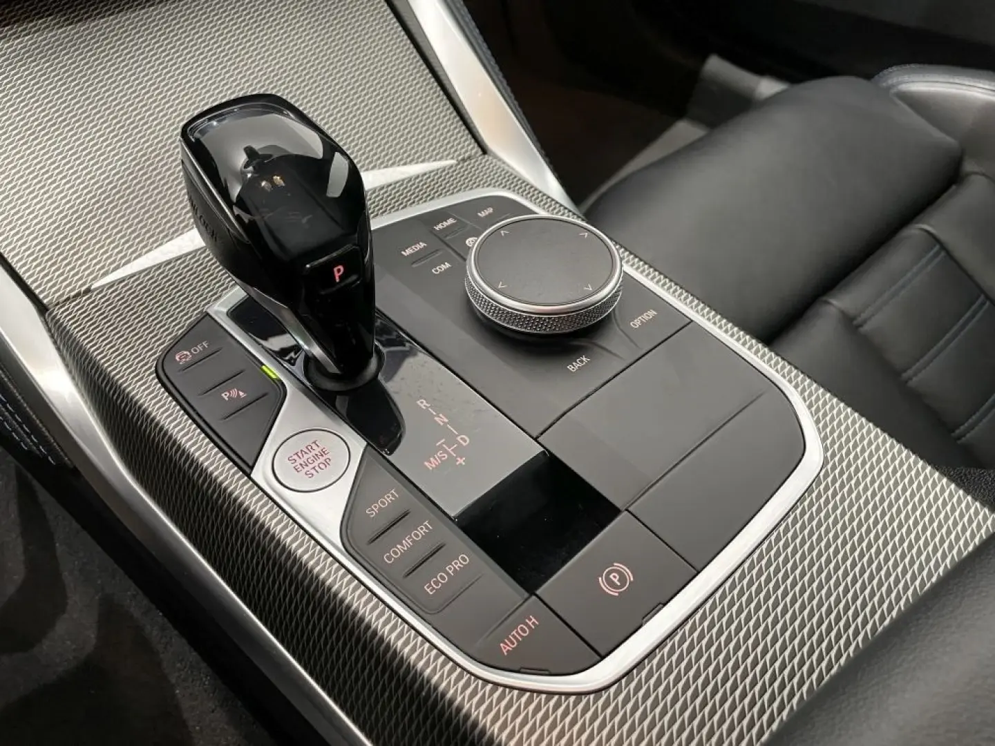 M440i xDrive Coupé Head-Up DAB LED WLAN RFK AHK