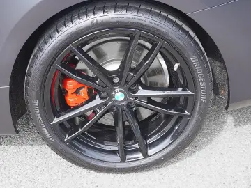 M440d xDrive Coupé INDIVIDUAL Kamera eSitze HiFi