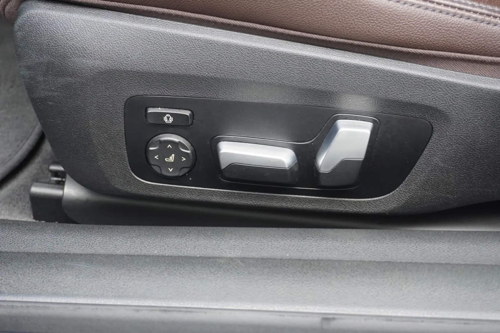 M440d xDrive Coupé INDIVIDUAL Kamera eSitze HiFi