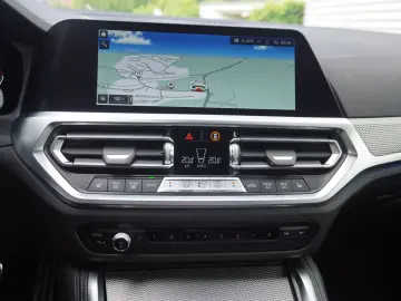 M440d xDrive Coupé INDIVIDUAL Kamera eSitze HiFi