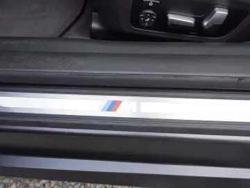 M440d xDrive Coupé INDIVIDUAL Kamera eSitze HiFi