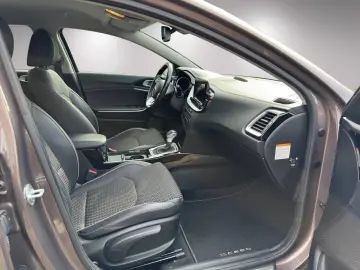 XCEED 1.6 PHEV DCT SPIRIT NAVI KAMERA FULL-LED 1