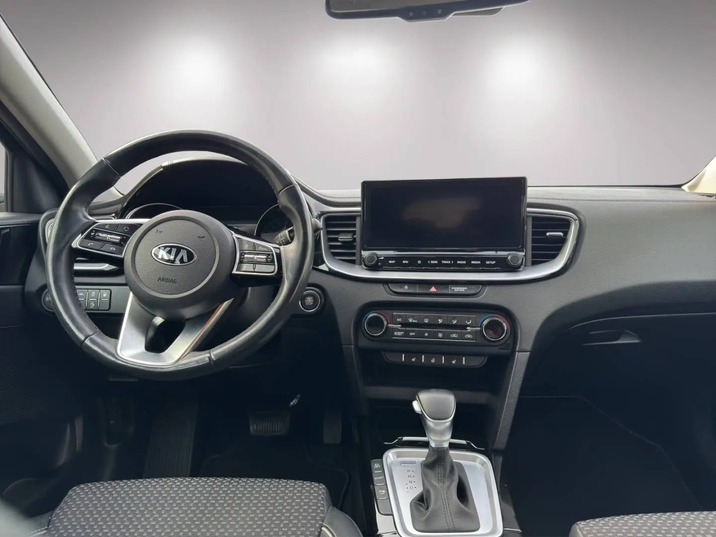 XCEED 1.6 PHEV DCT SPIRIT NAVI KAMERA FULL-LED 1