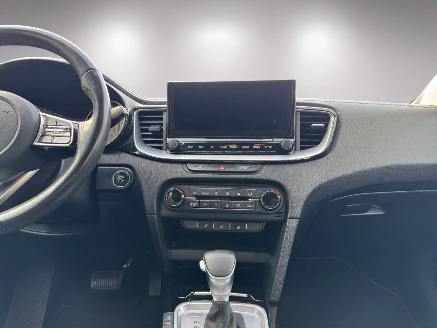 XCEED 1.6 PHEV DCT SPIRIT NAVI KAMERA FULL-LED 1
