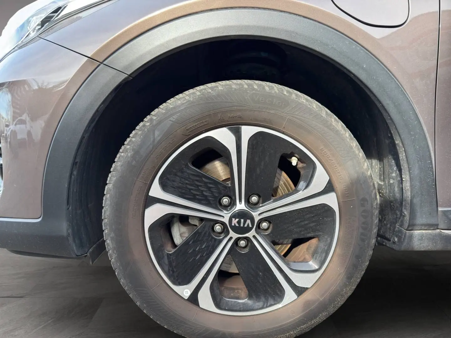 XCEED 1.6 PHEV DCT SPIRIT NAVI KAMERA FULL-LED 1