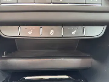 XCEED 1.6 PHEV DCT SPIRIT NAVI KAMERA FULL-LED 1