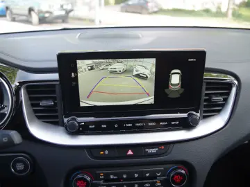 XCeed 1.6 Plug-In Hybrid Vision, Navi-Paket
