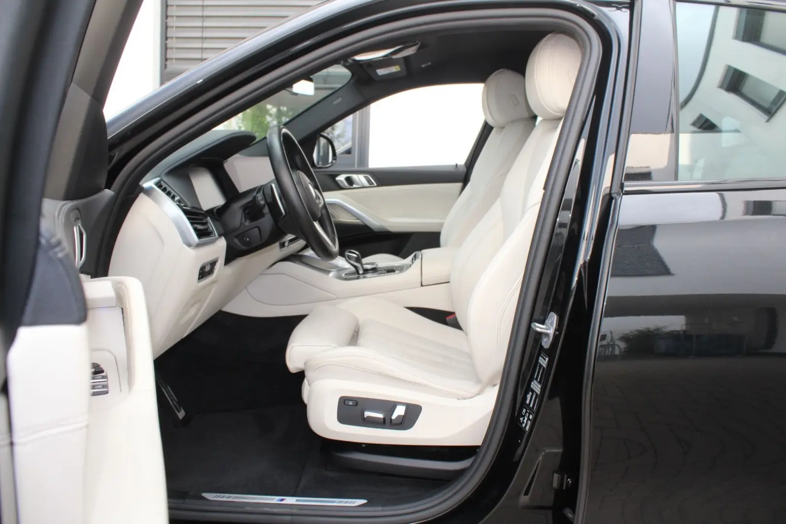 X6 xDrive30d **M-PAKET LED R-KAMERA 21 ZOLL**