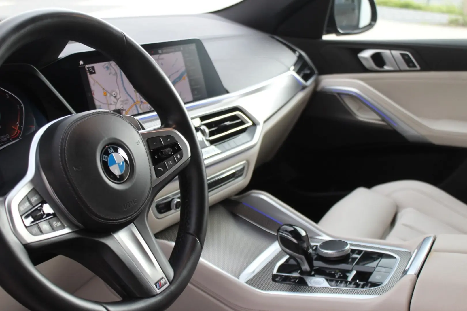 X6 xDrive30d **M-PAKET LED R-KAMERA 21 ZOLL**