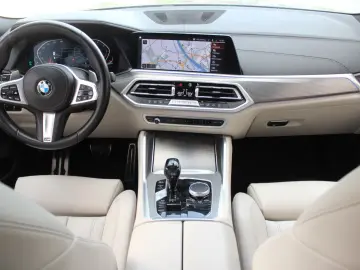 X6 xDrive30d **M-PAKET LED R-KAMERA 21 ZOLL**