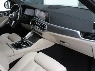 X6 xDrive30d **M-PAKET LED R-KAMERA 21 ZOLL**