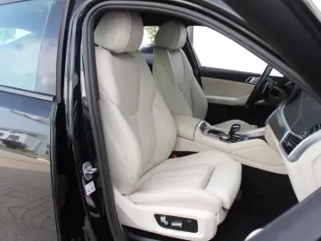 X6 xDrive30d **M-PAKET LED R-KAMERA 21 ZOLL**