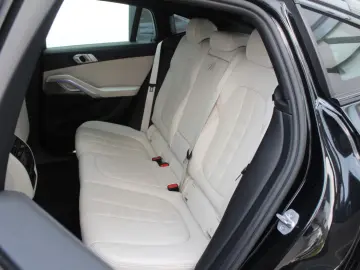 X6 xDrive30d **M-PAKET LED R-KAMERA 21 ZOLL**