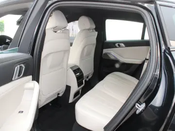 X6 xDrive30d **M-PAKET LED R-KAMERA 21 ZOLL**