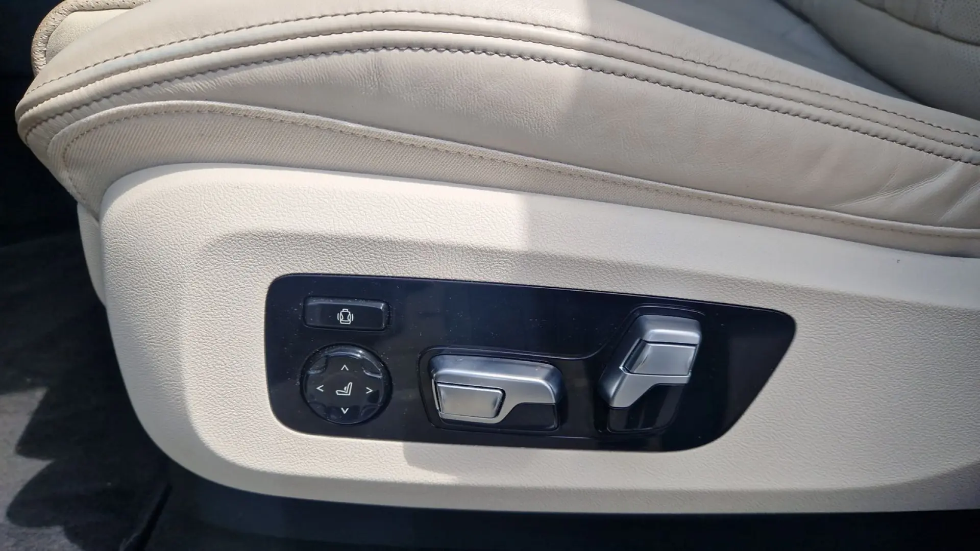 X6 xDrive40d xLine Head-Up HiFi DAB LED WLAN