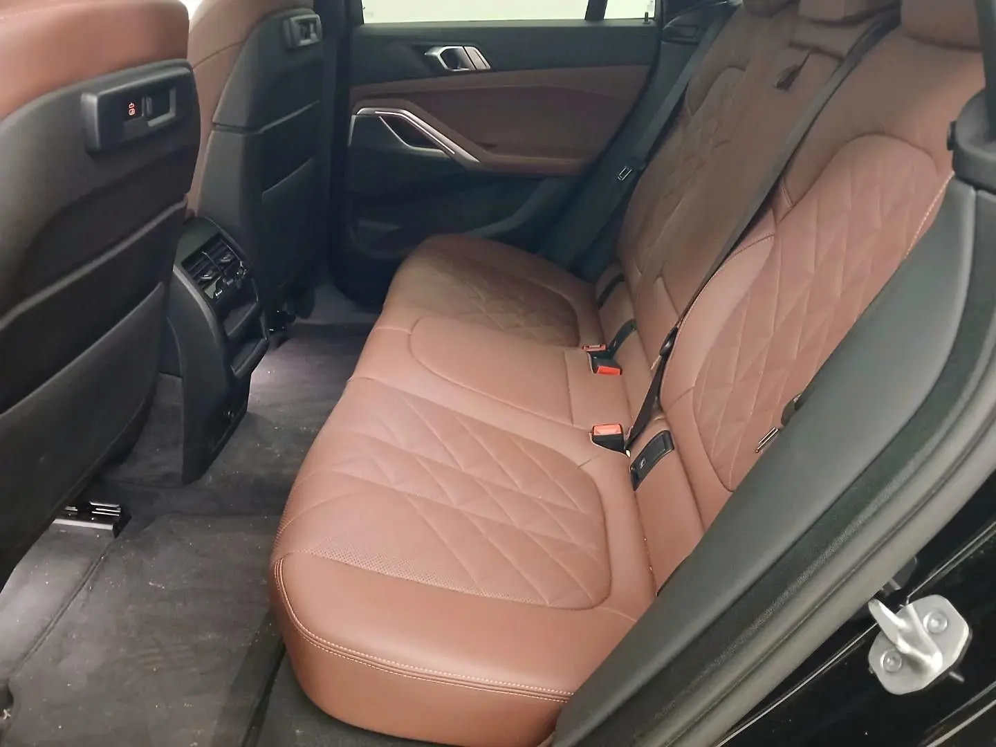 X6 xDrive 30 d M Sport /PANOR /Iconic Glow / 1HA