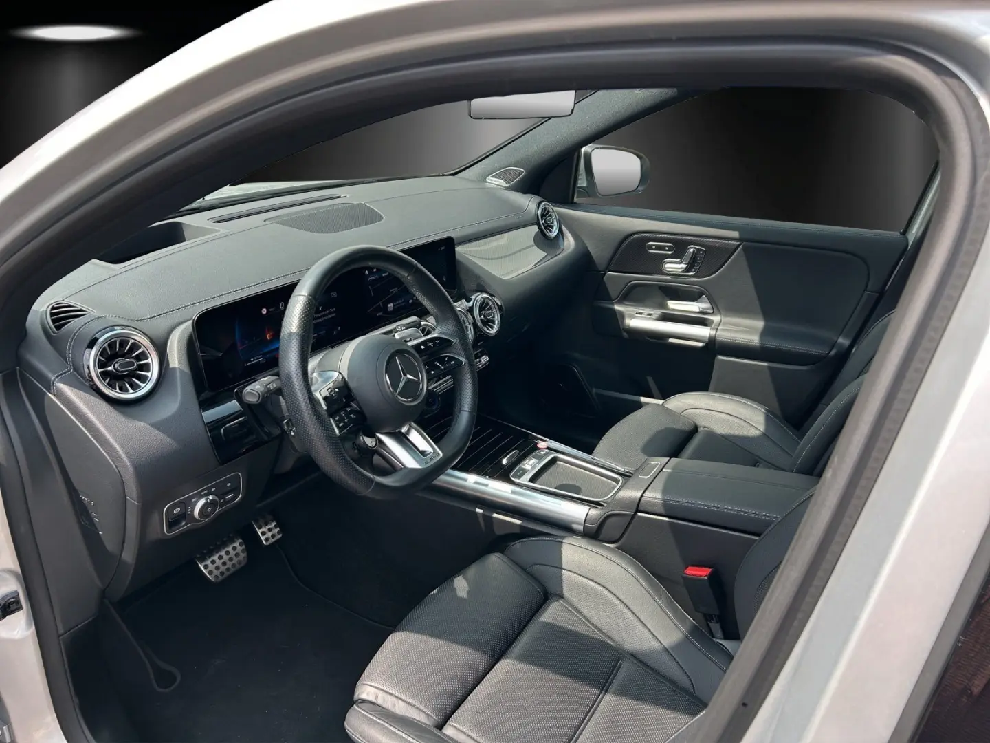 GLA 35 Premi+ DISTRO Perf.Sitze AHK Standhz Pano