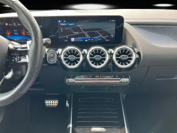 GLA 35 Premi+ DISTRO Perf.Sitze AHK Standhz Pano