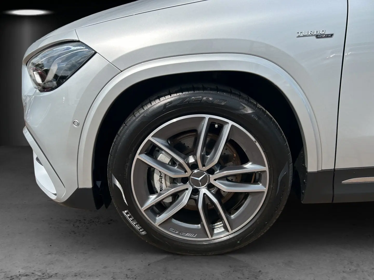 GLA 35 Premi+ DISTRO Perf.Sitze AHK Standhz Pano