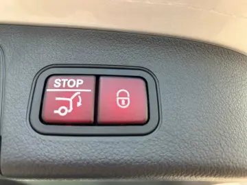 GLA 35 Premi+ DISTRO Perf.Sitze AHK Standhz Pano