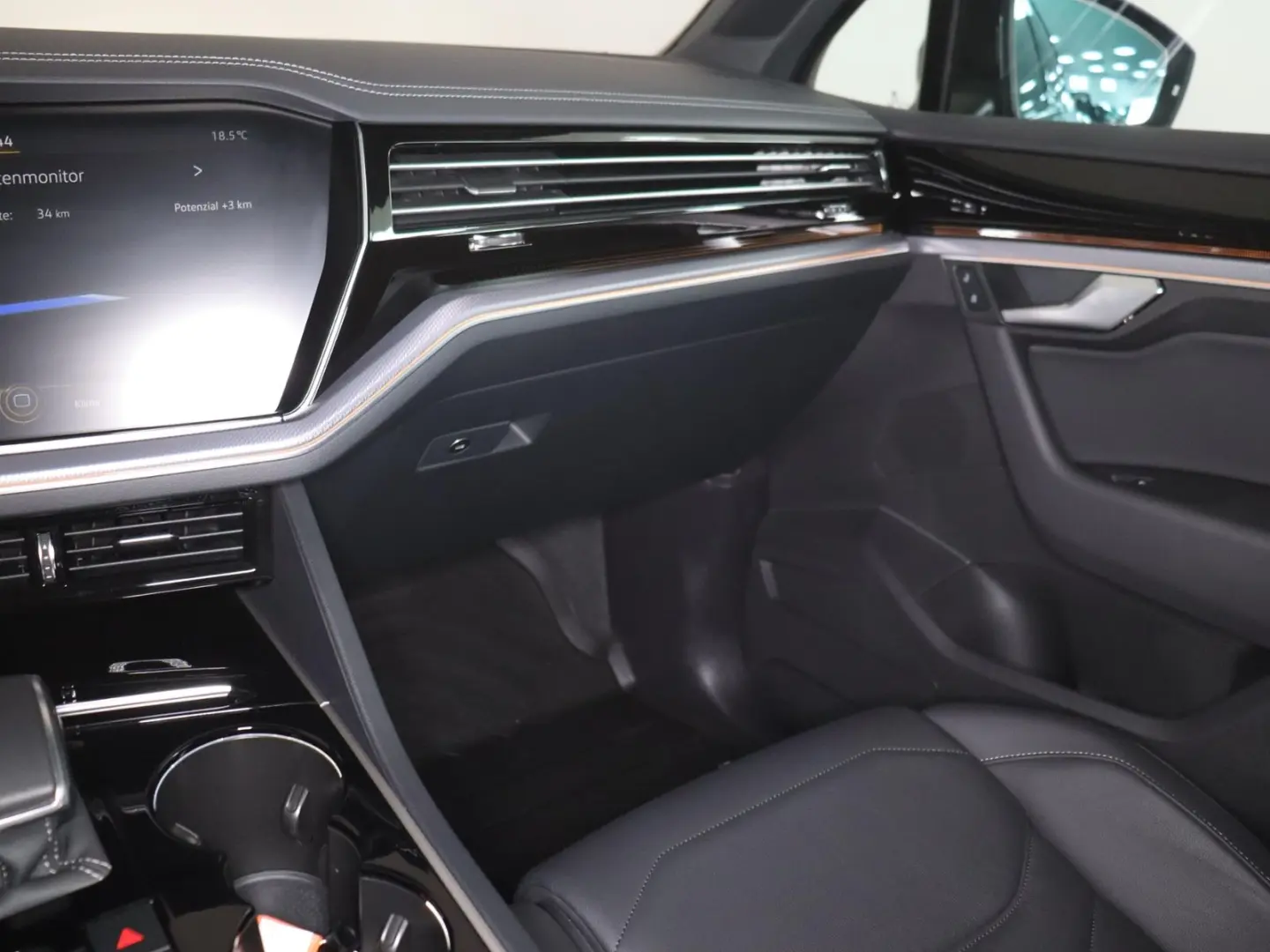 Touareg R 3.0TSI 4M 689,-ohne Anzahlung AHK Pano