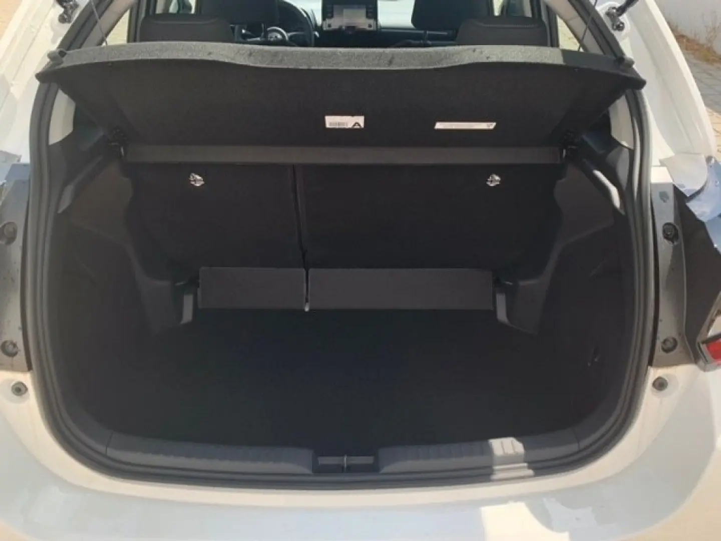 Yaris Hybrid 116 1.5 VVT-i Business Edition