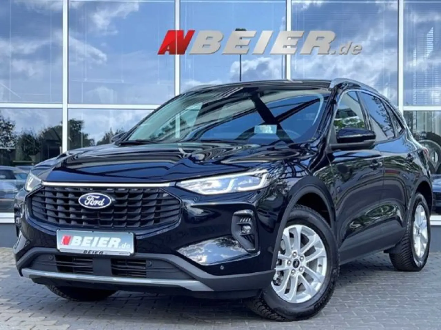 Kuga Titanium LED Automatik