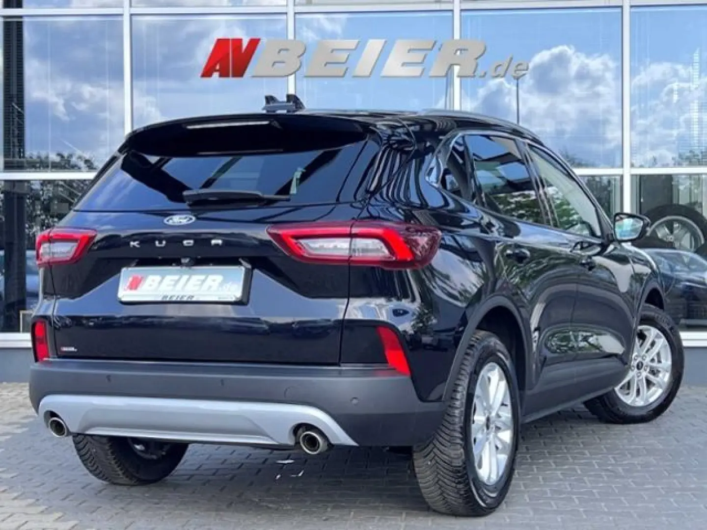 Kuga Titanium LED Automatik