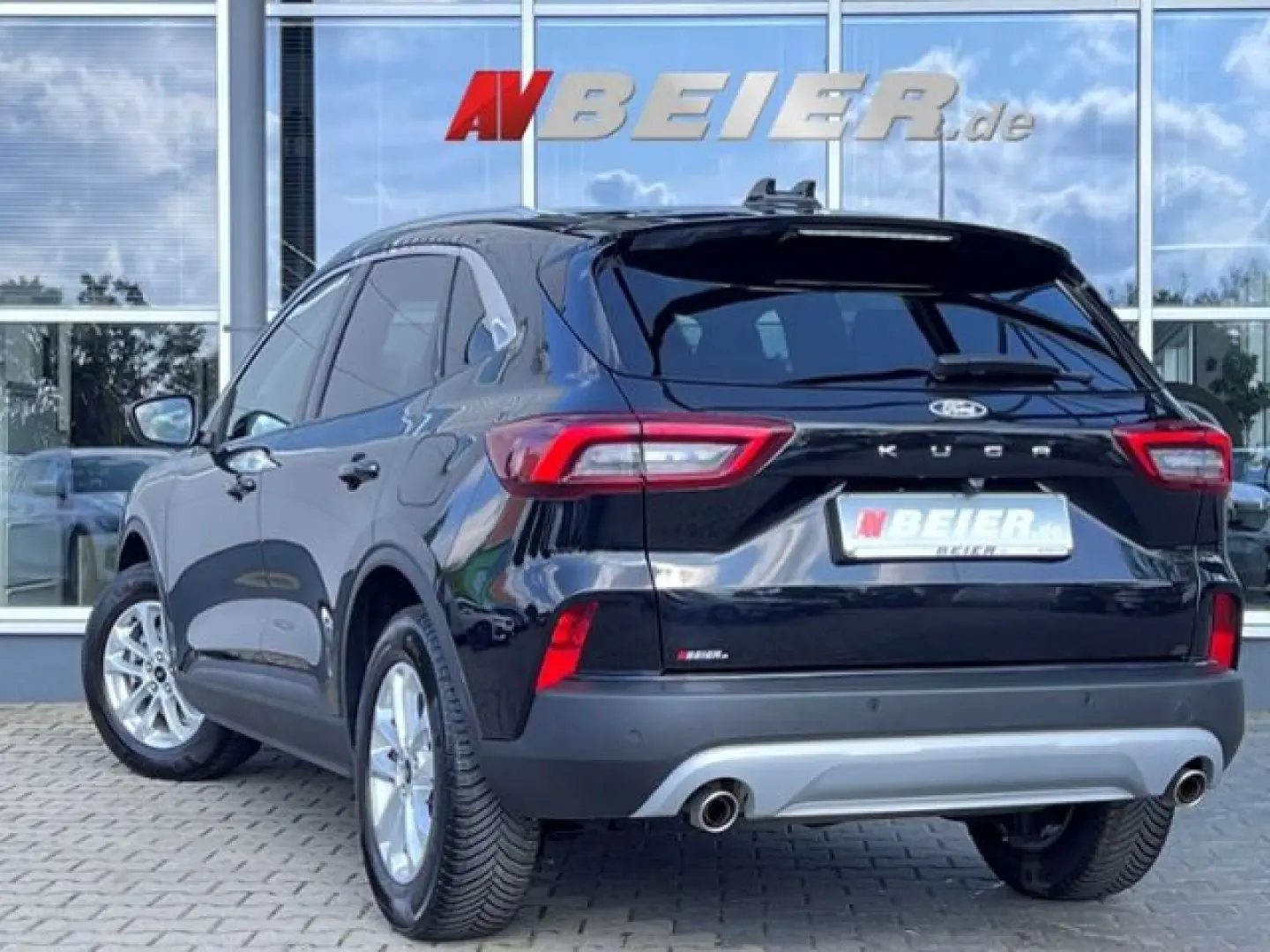 Kuga Titanium LED Automatik