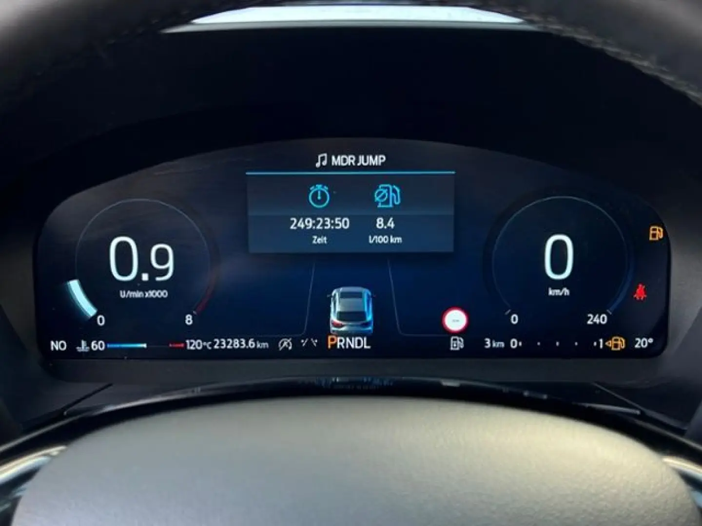 Kuga Titanium LED Automatik