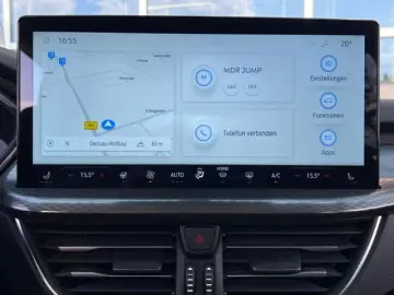 Kuga Titanium LED Automatik