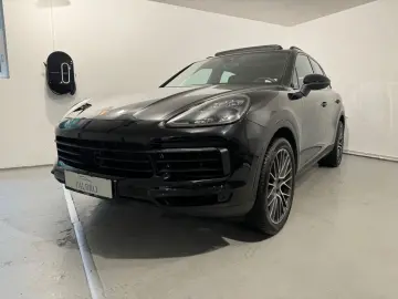 Cayenne PANO ACC BOSE AHK LUFT PDLS 21