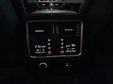 Cayenne*PANO*ACC*BOSE*AHK*LUFT*PDLS+*21