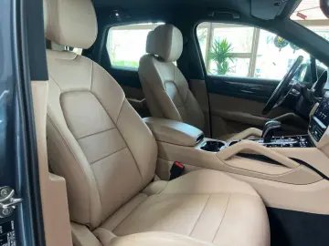 Cayenne Tiptronic S *Exterieur-Paket schwarz*