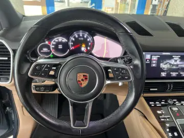 Cayenne Tiptronic S *Exterieur-Paket schwarz*
