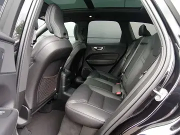 XC60 T8 AWD Twin Engine Ultimate Black Edition