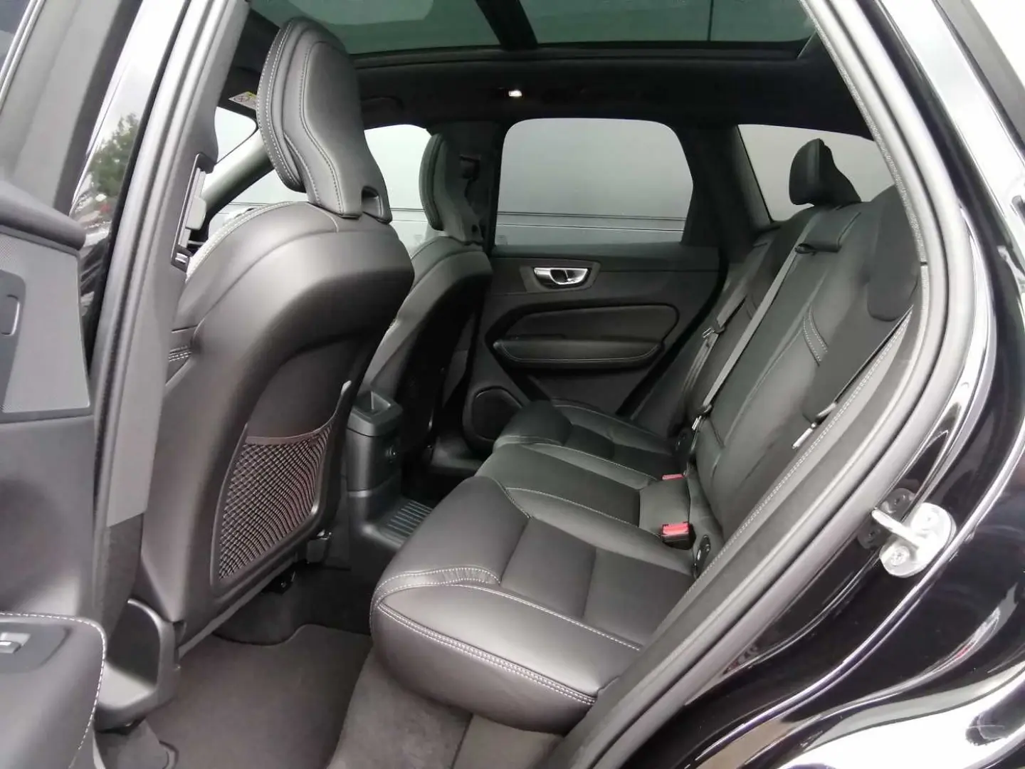 XC60 T8 AWD Twin Engine Ultimate Black Edition